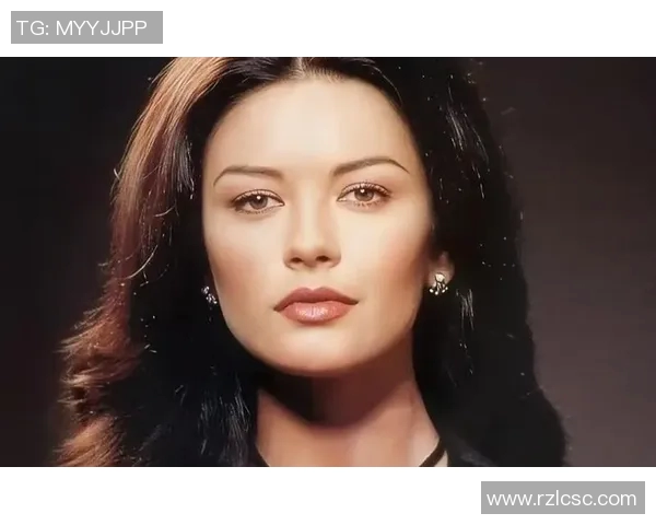 足球明星太太们的魅力身材写真展现优雅与风采的完美结合